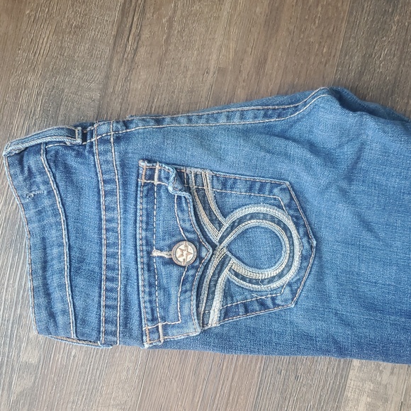 Silver Jeans - Picture 5 of 9